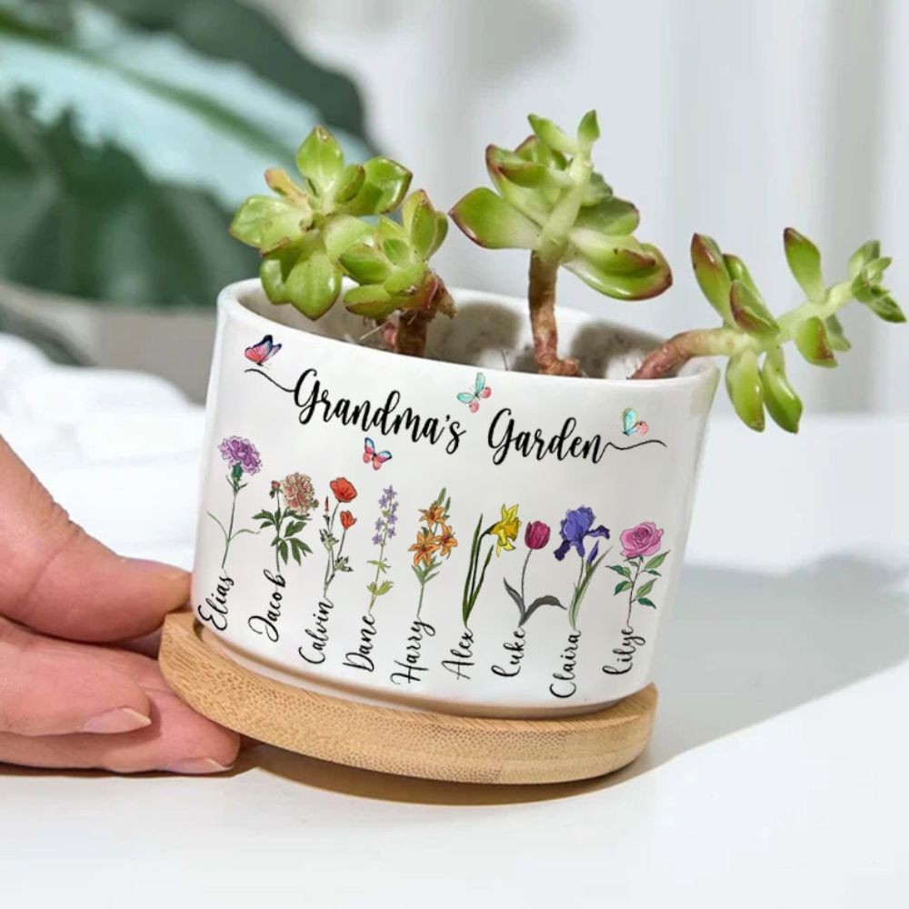 Personalized Birth Month Flower Pots with Grandkids Names, Mothers Day Gift for grandma,Gigi, Grammy, Mom, Nana