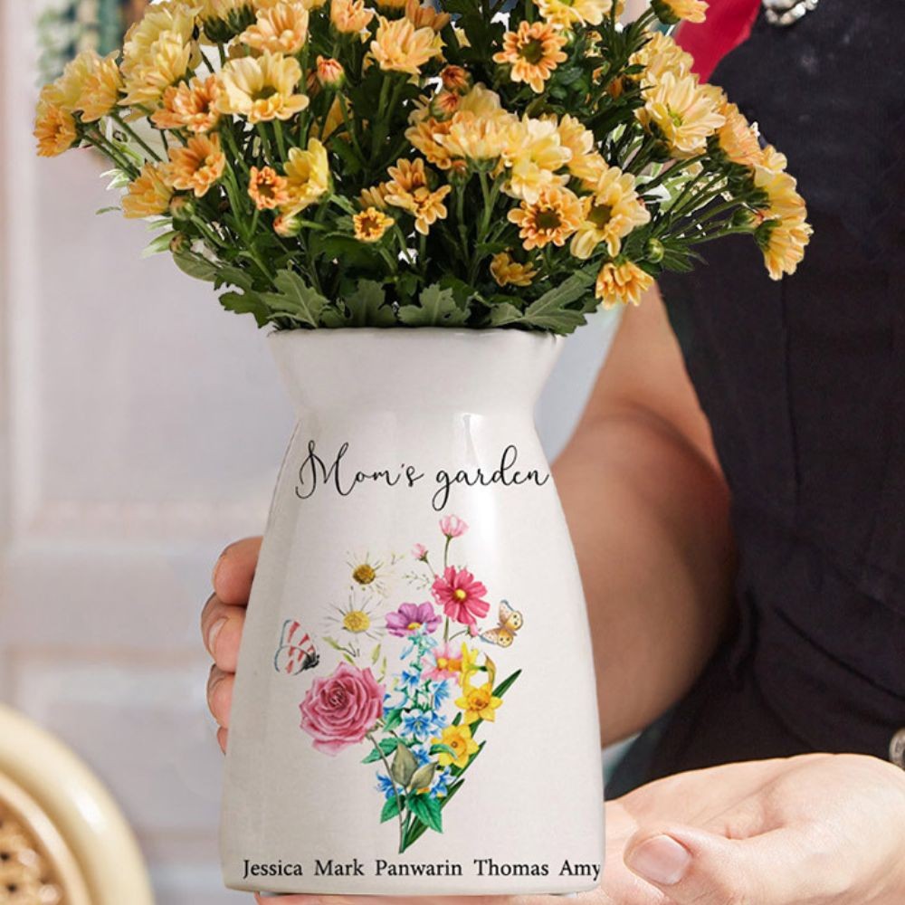 Personalized Birth Month Flower Pots with Grandkids Names, Mothers Day Gift for grandma,Gigi, Grammy, Mom, Nana