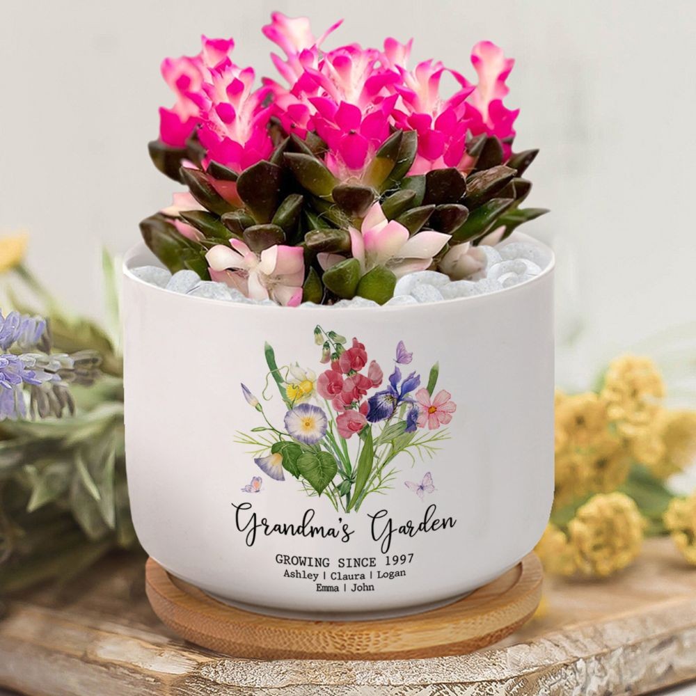 Personalized Birth Month Flower Pots with Grandkids Names, Mothers Day Gift for grandma,Gigi, Grammy, Mom, Nana