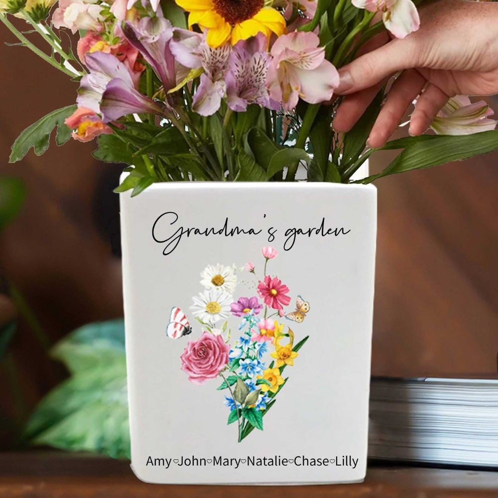 Personalized Birth Month Flower Pots with Grandkids Names, Mothers Day Gift for grandma,Gigi, Grammy, Mom, Nana