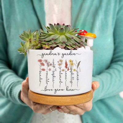 Personalized Birth Month Flower Pots with Grandkids Names, Mothers Day Gift for grandma,Gigi, Grammy, Mom, Nana